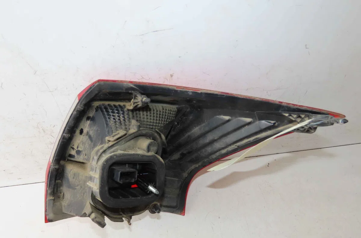 Catadioptre arg FORD CMAX II occasion — photo 3