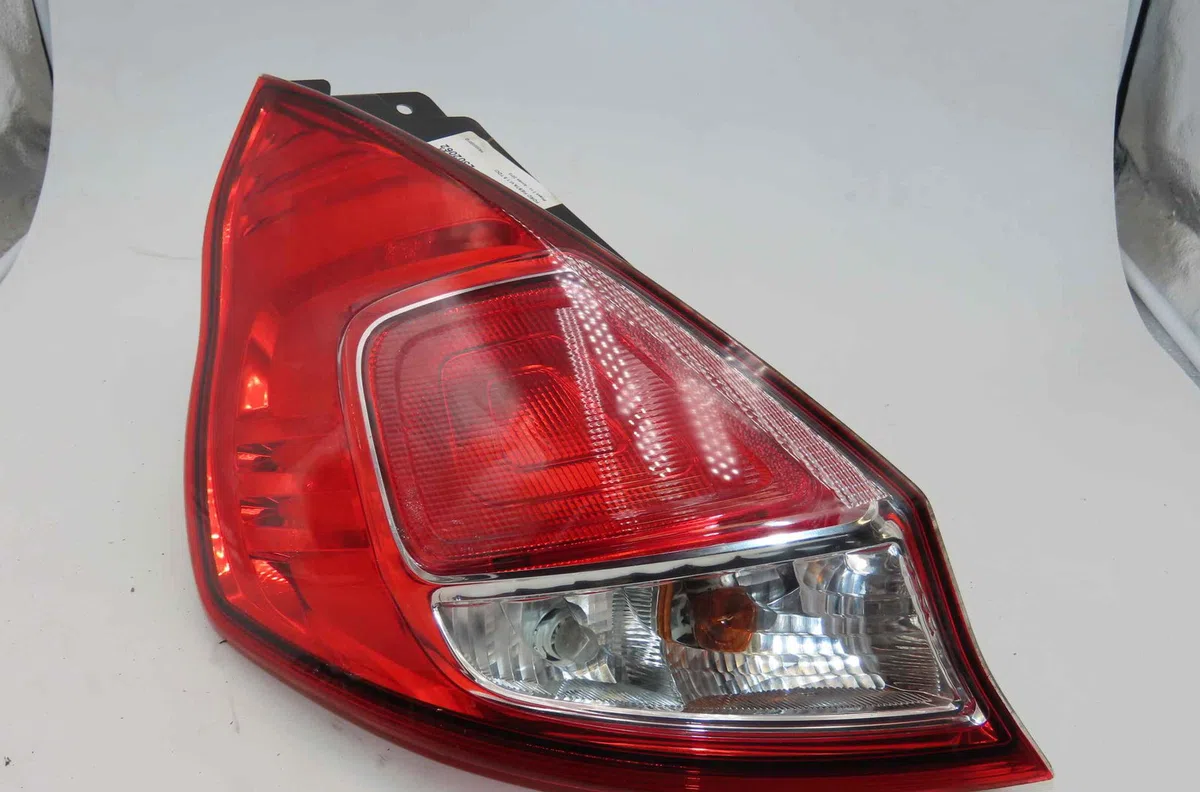 Catadioptre arg FORD FIESTA VI occasion — photo 3