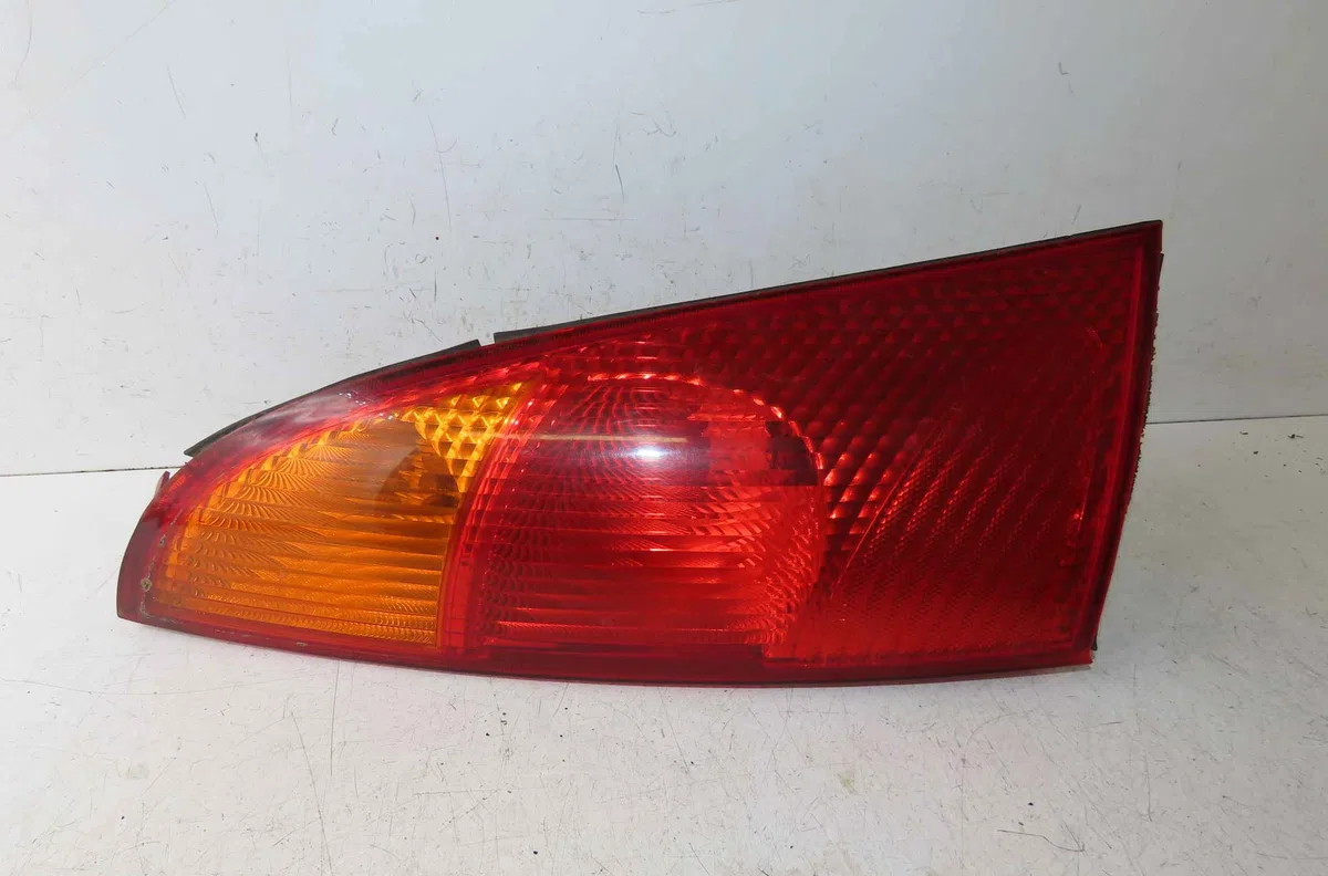 Catadioptre arg FORD FOCUS I occasion — photo 4