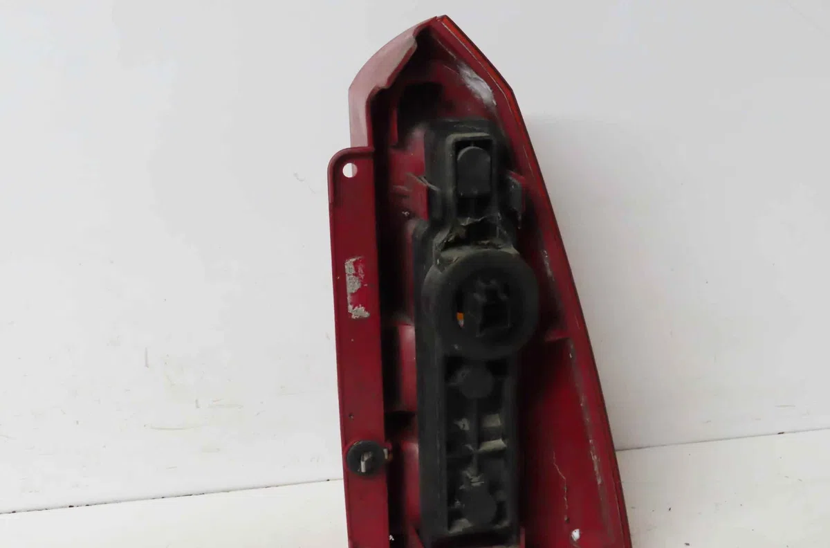 Catadioptre arg FORD FOCUS I occasion — photo 3