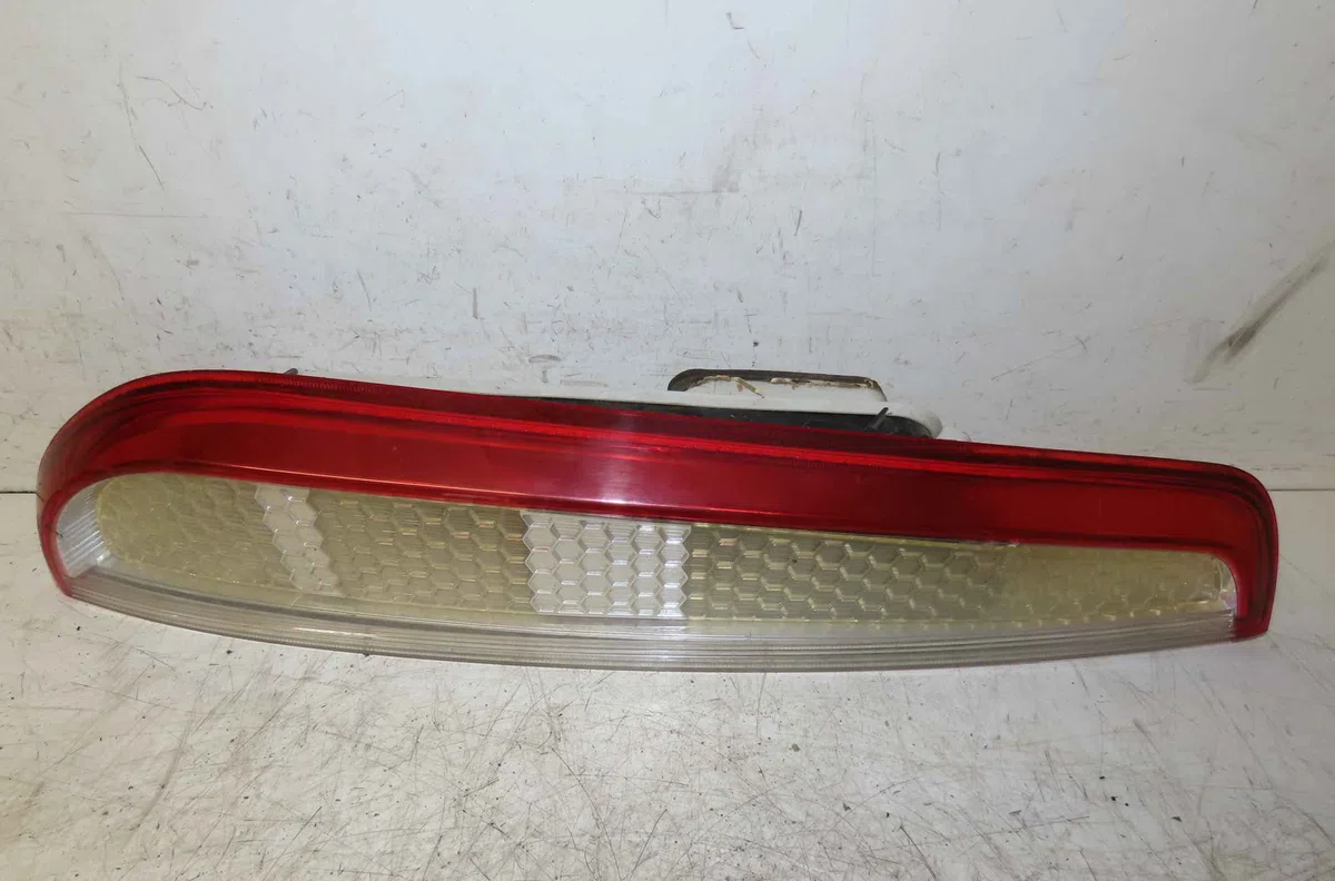 Catadioptre arg FORD FOCUS II occasion — photo 2