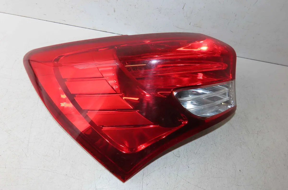 Catadioptre arg HYUNDAI IX20 occasion — photo 3
