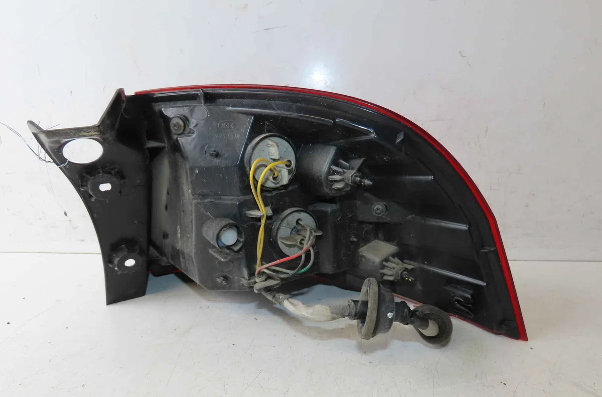 Catadioptre arg KIA RIO III occasion — photo 2
