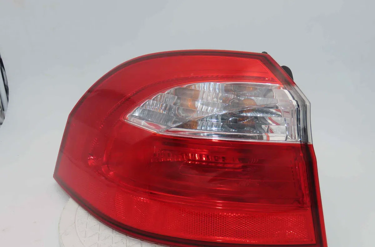 Catadioptre arg KIA RIO III occasion — photo 2