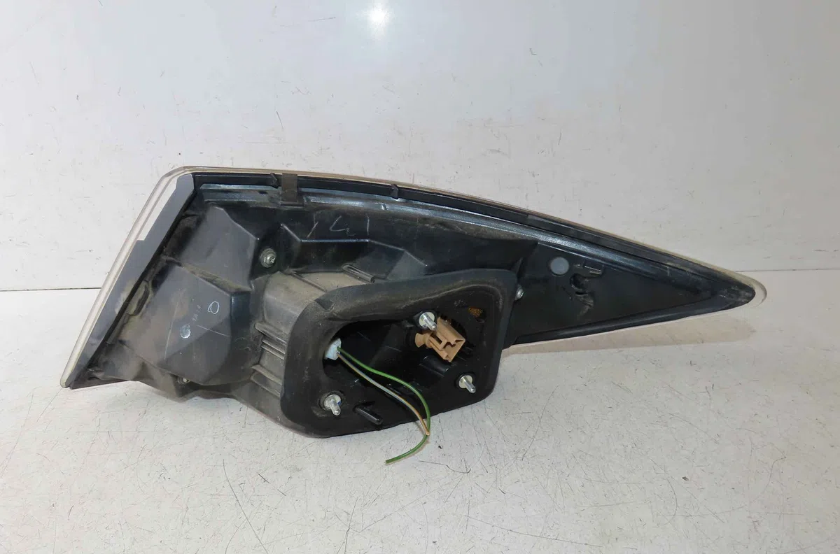 Catadioptre arg MAZDA 6 II occasion — photo 3