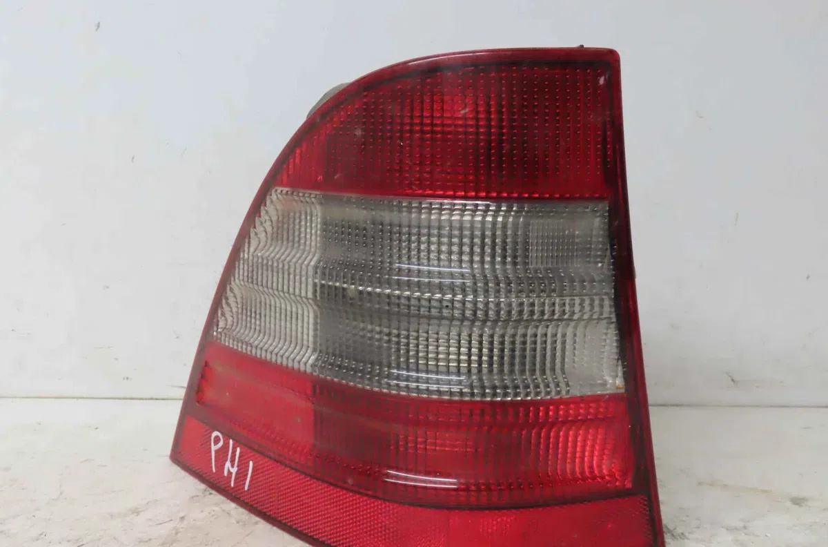Catadioptre arg MERCEDES CLASSE C II occasion — photo 2