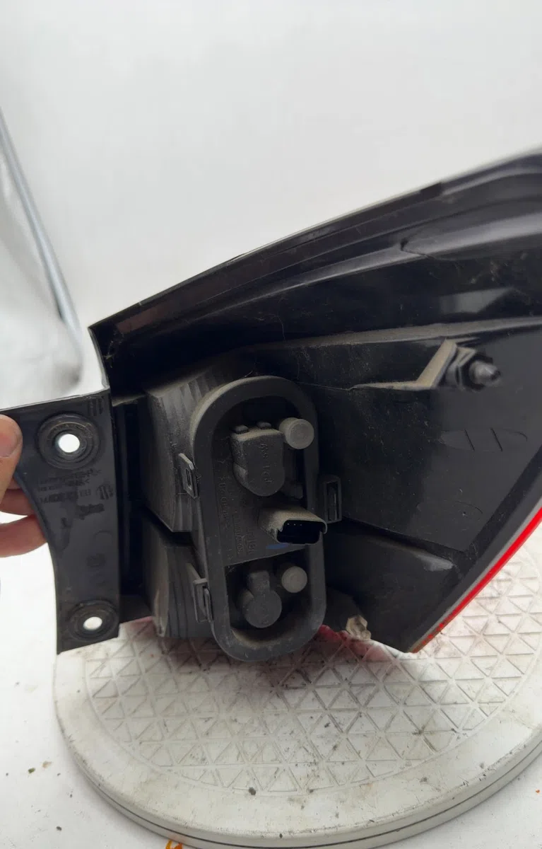 Catadioptre arg NISSAN QASHQAI I occasion — photo 2