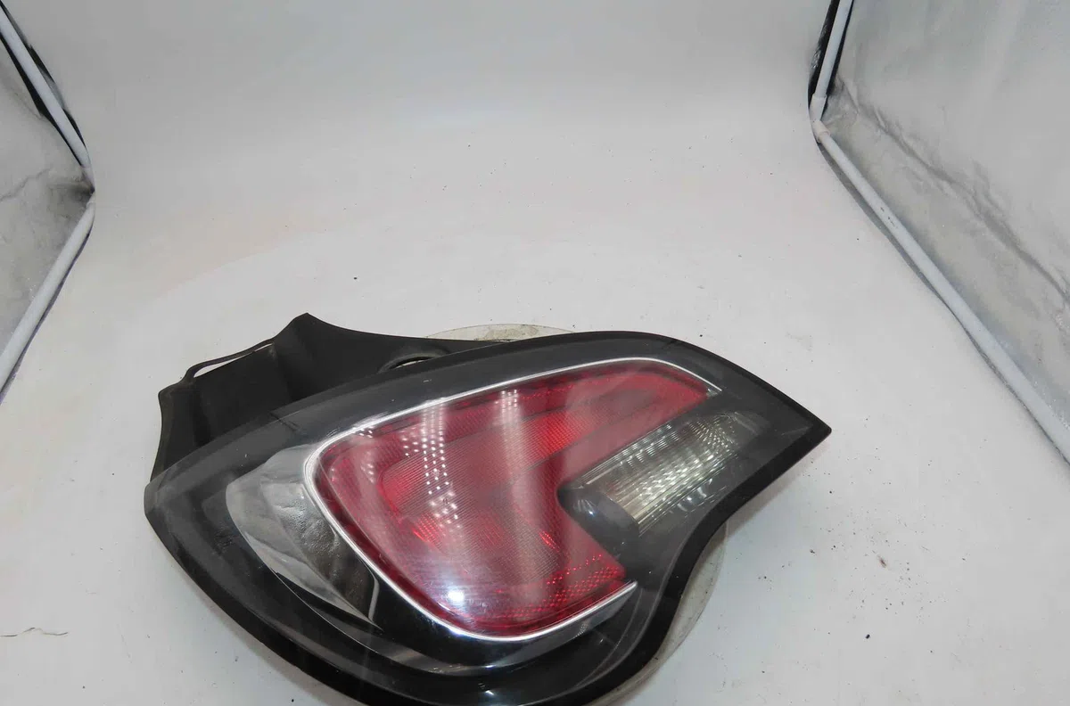 Catadioptre arg OPEL ADAM occasion — photo 2