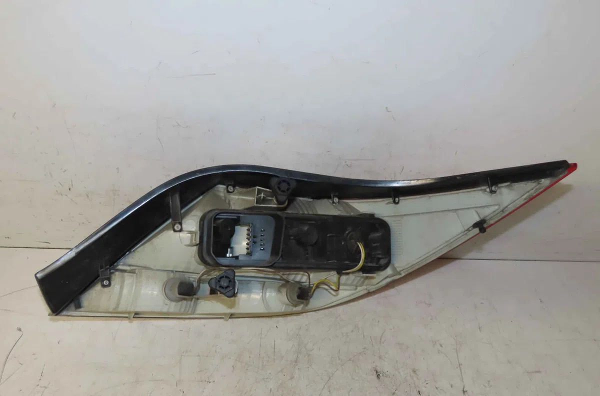 Catadioptre arg OPEL ASTRA III occasion — photo 3