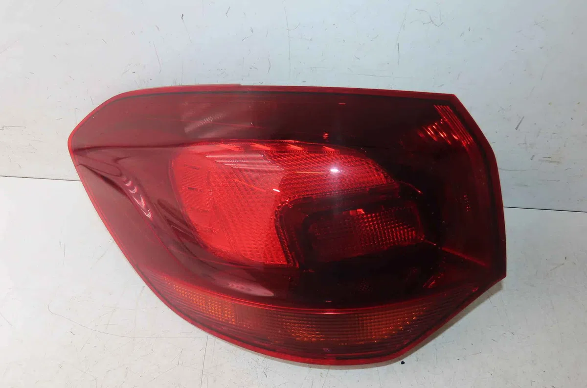Catadioptre arg OPEL ASTRA IV occasion