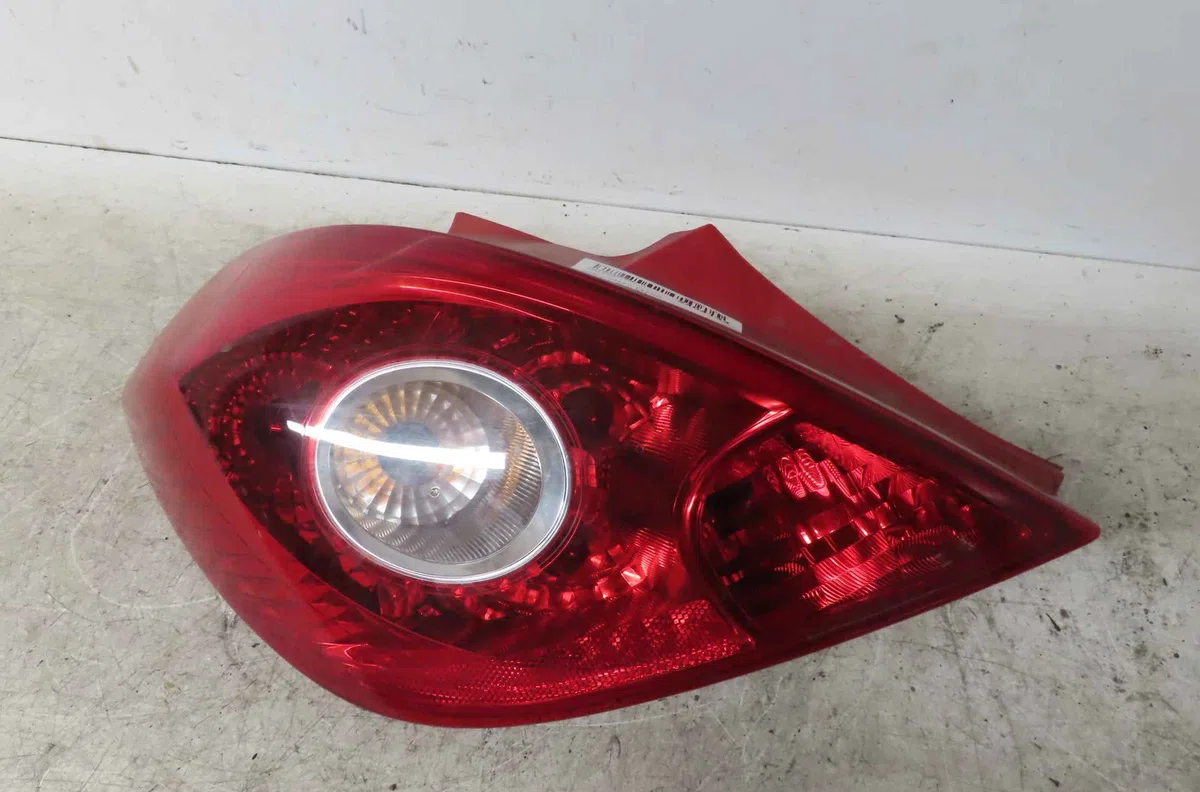 Catadioptre arg OPEL CORSA IV occasion — photo 2
