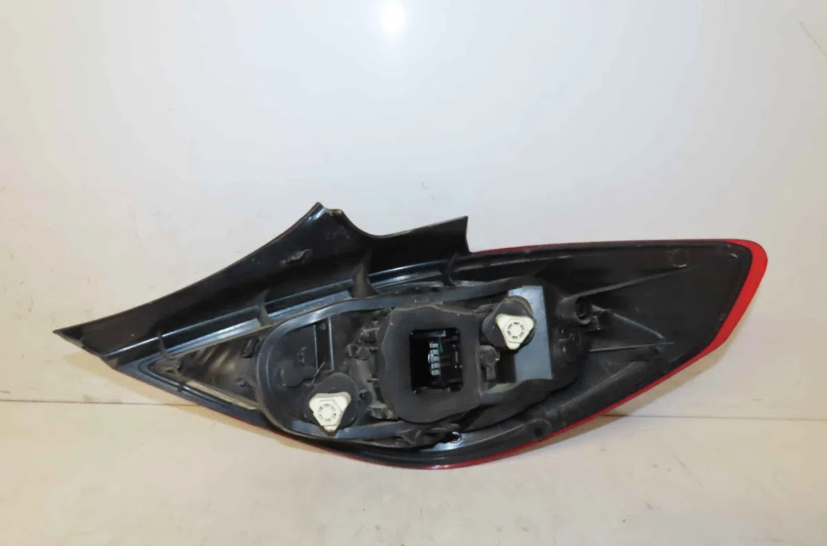 Catadioptre arg OPEL CORSA IV occasion — photo 3