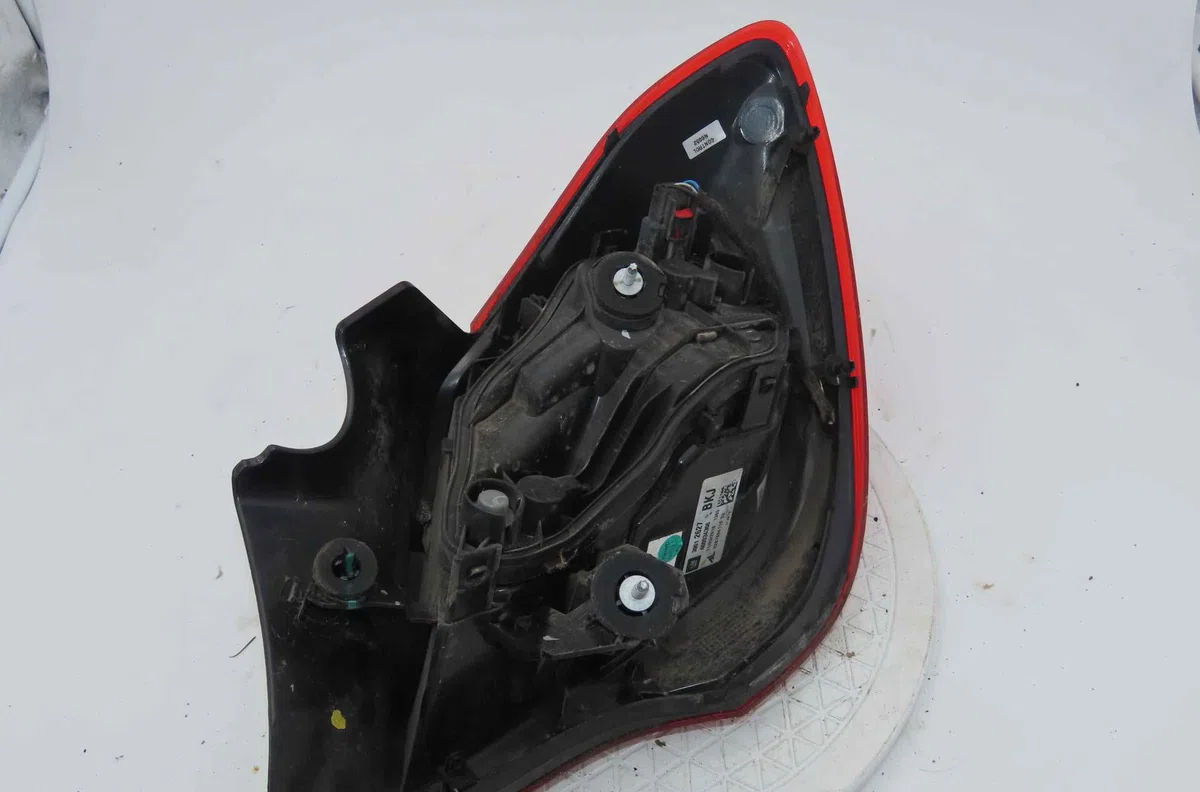 Catadioptre arg OPEL CORSA V occasion