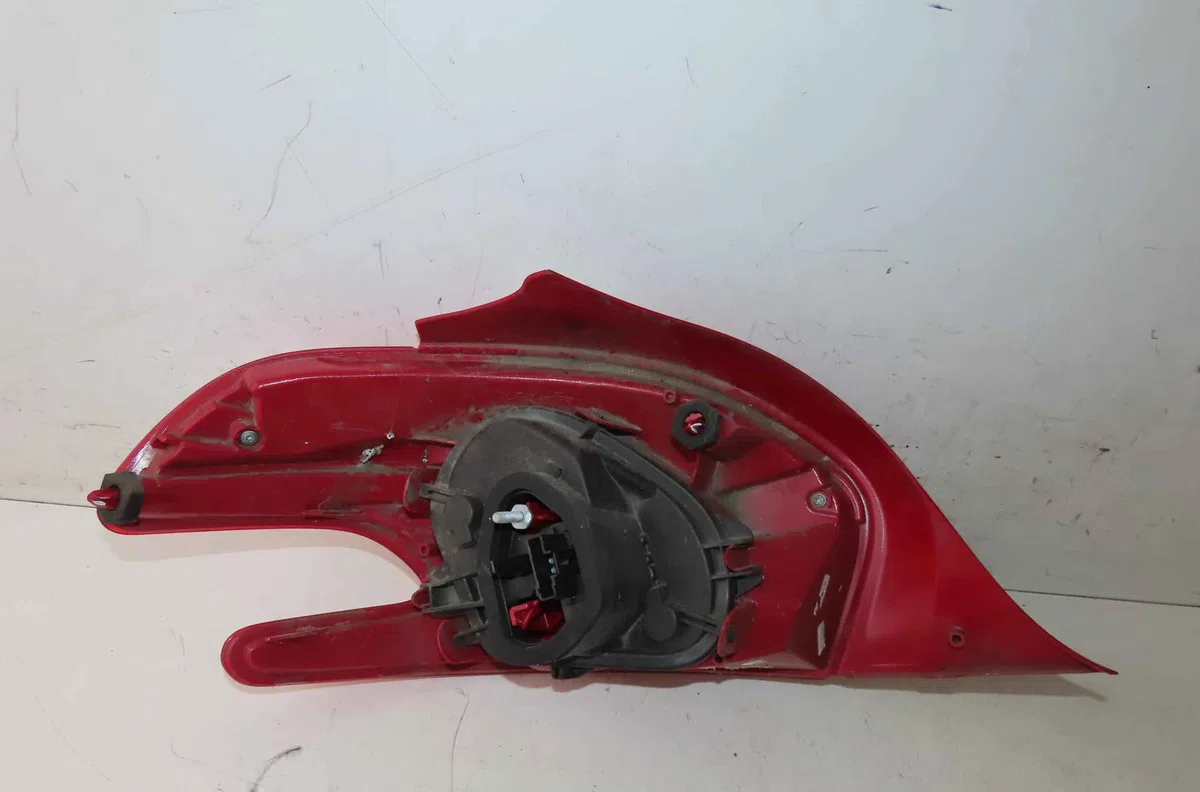 Catadioptre arg PEUGEOT 208 I occasion — photo 2