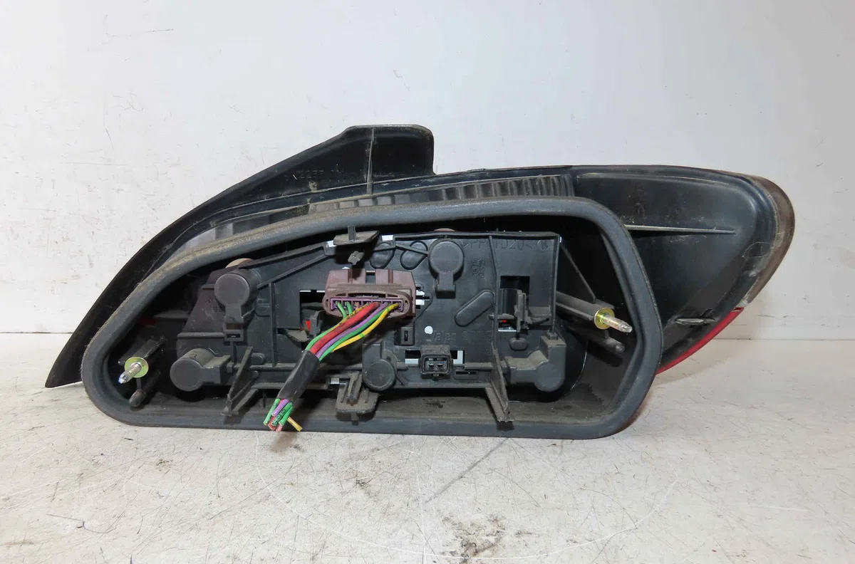 Catadioptre arg PEUGEOT 406 occasion — photo 3