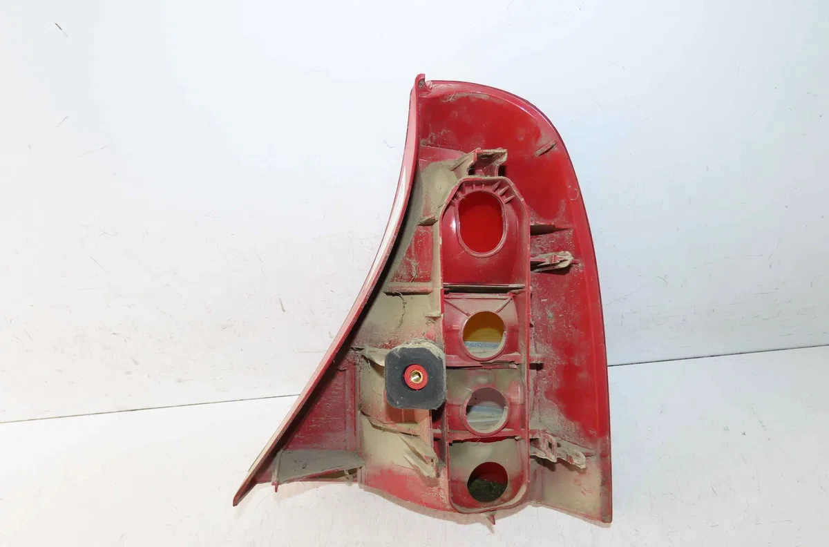 Catadioptre arg RENAULT CLIO II occasion — photo 2