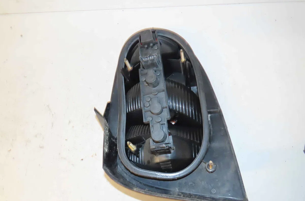 Catadioptre arg RENAULT MEGANE  I occasion — photo 3
