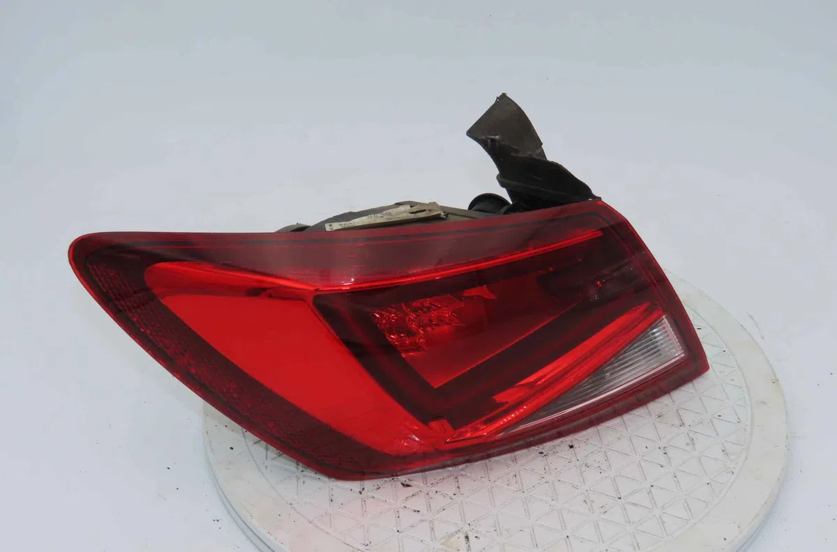 Catadioptre arg SEAT LEON III occasion — photo 2