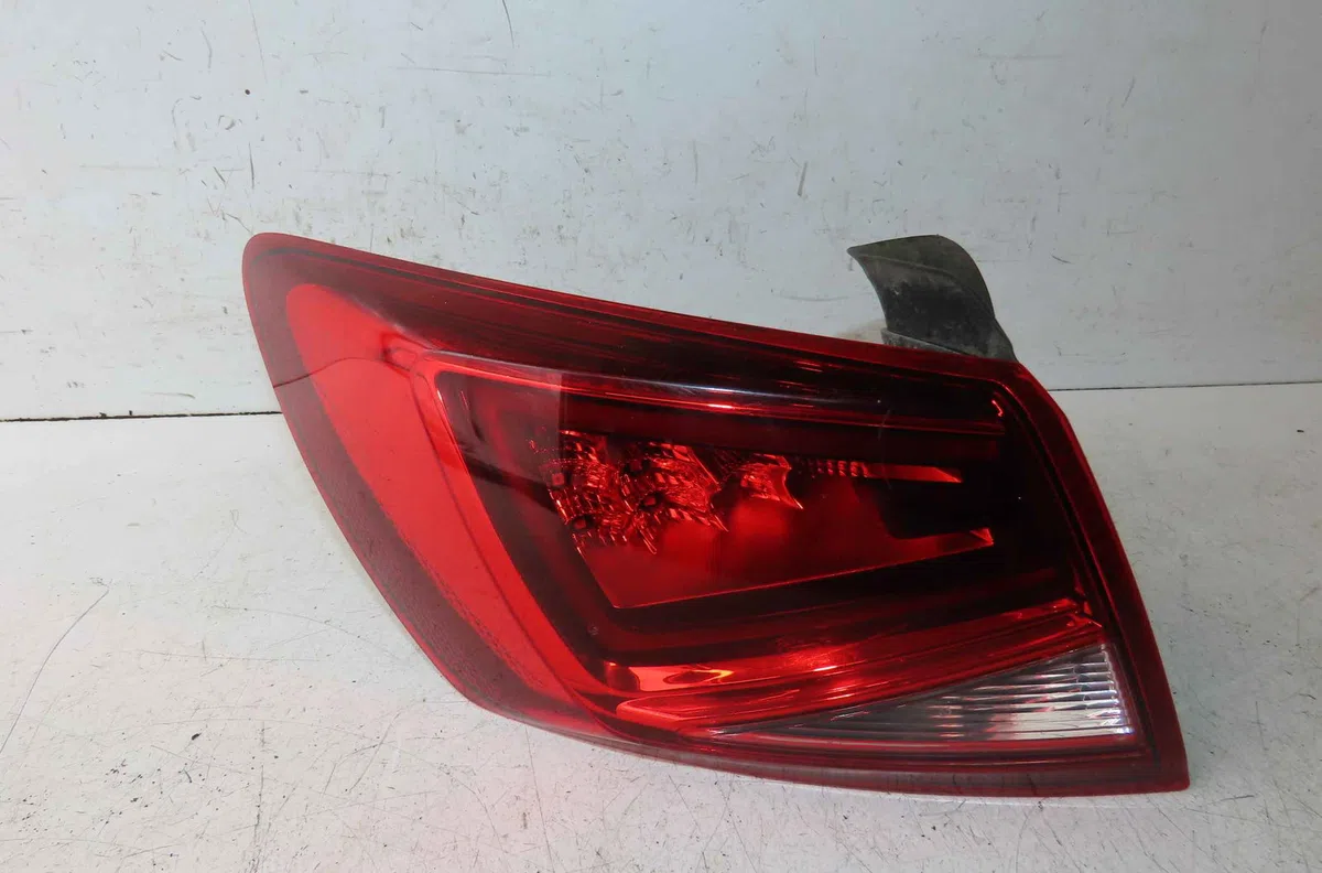 Catadioptre arg SEAT LEON III occasion — photo 2