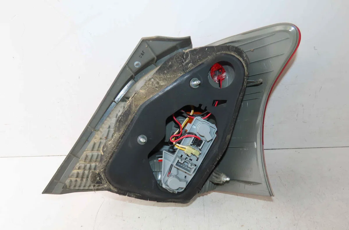 Catadioptre arg TOYOTA YARIS II occasion — photo 2