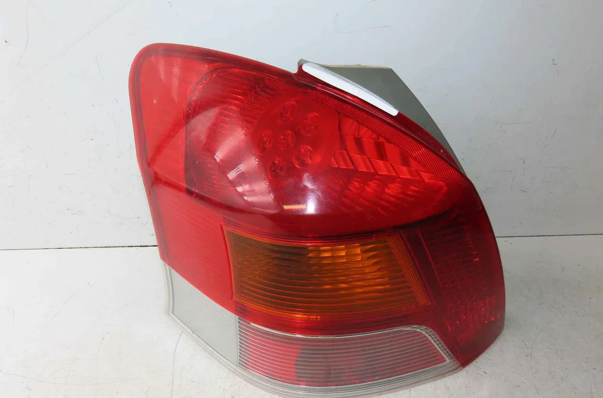 Catadioptre arg TOYOTA YARIS II occasion — photo 3