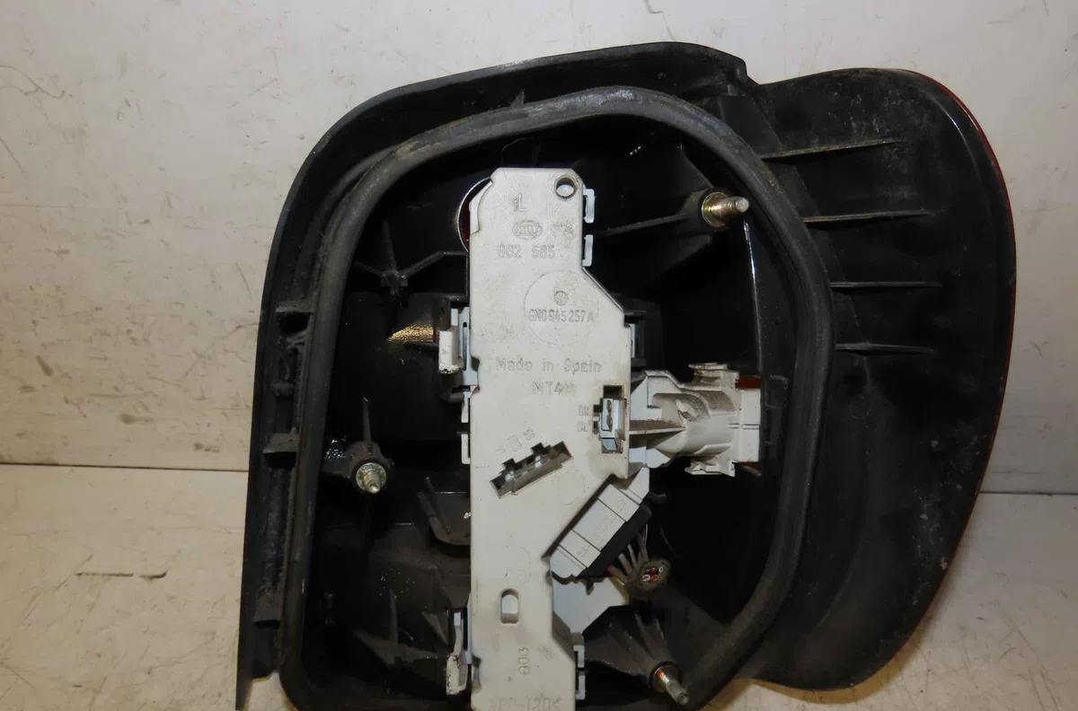 Catadioptre arg VOLKSWAGEN POLO III occasion — photo 2