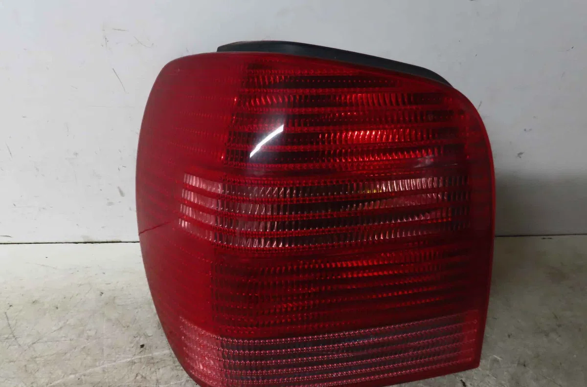 Catadioptre arg VOLKSWAGEN POLO III occasion — photo 3