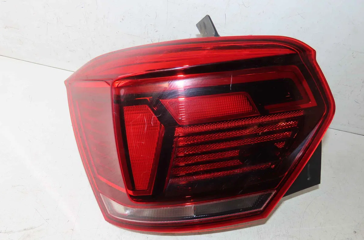 Catadioptre arg VOLKSWAGEN POLO VI occasion