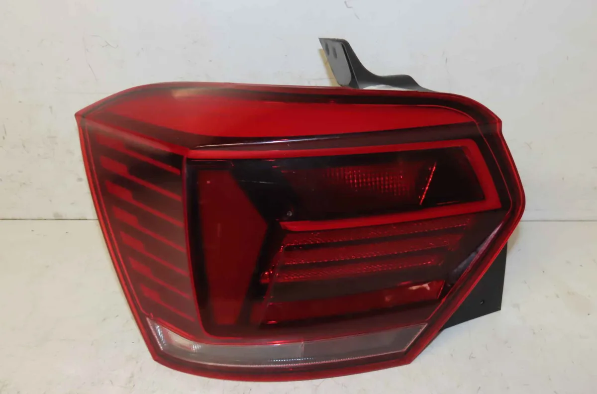Catadioptre arg VOLKSWAGEN POLO VI occasion