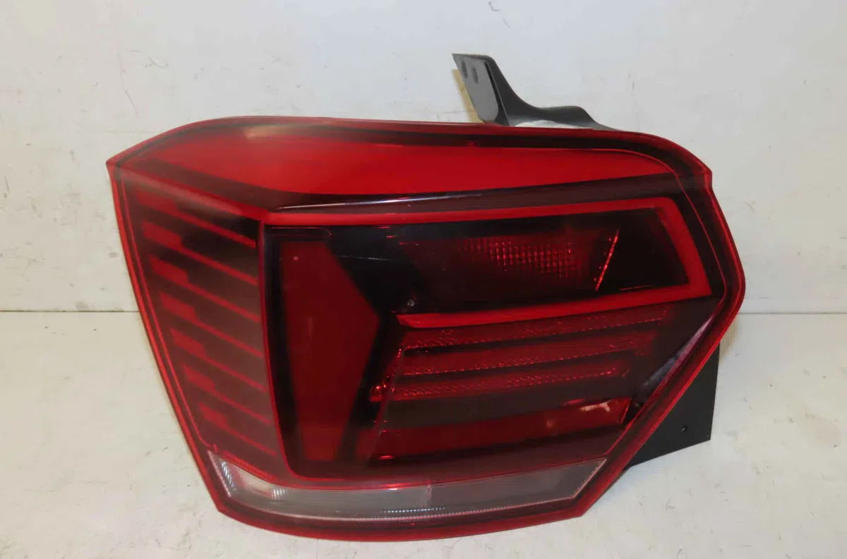 Catadioptre arg VOLKSWAGEN POLO VI occasion — photo 2