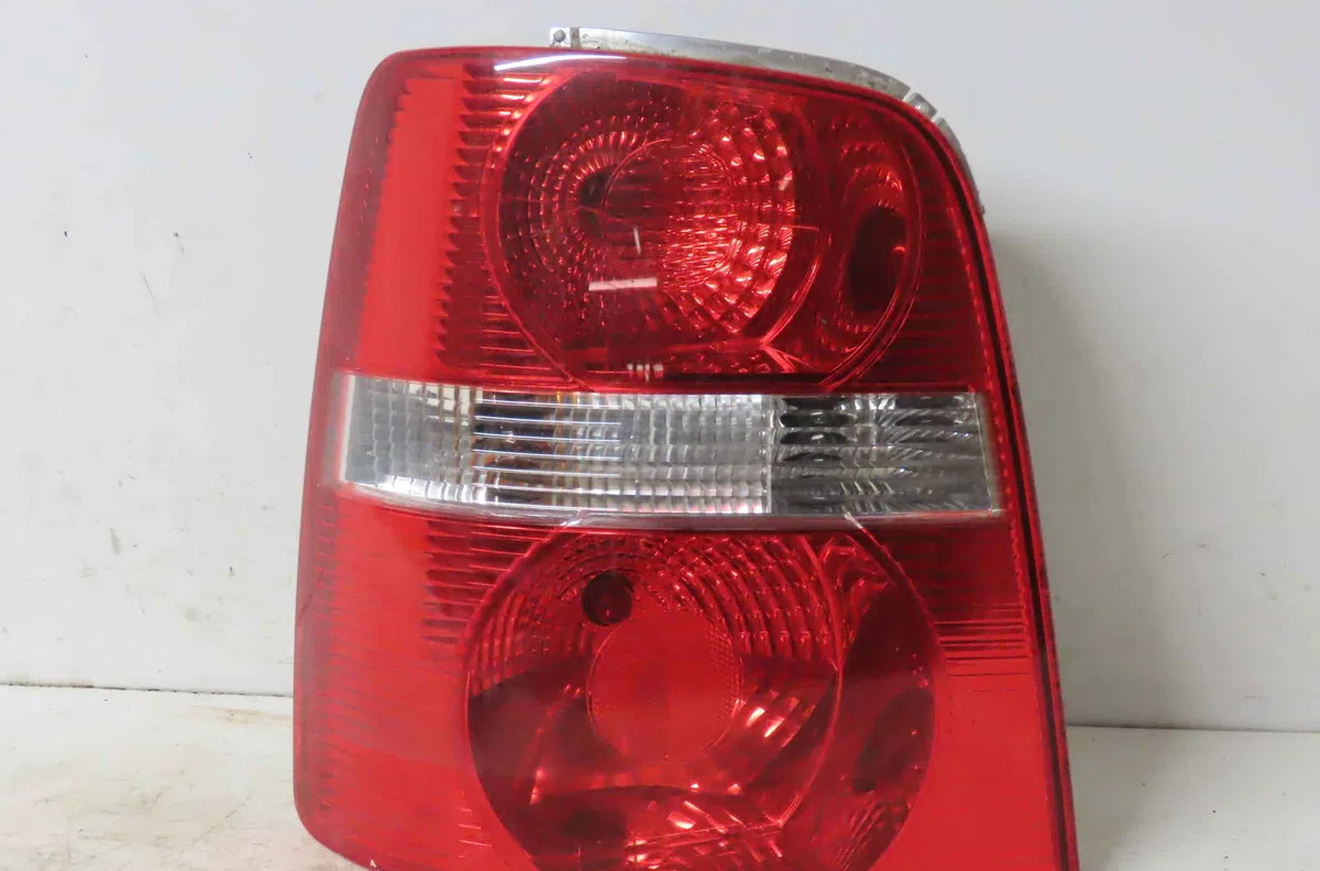 Catadioptre arg VOLKSWAGEN TOURAN I occasion — photo 2