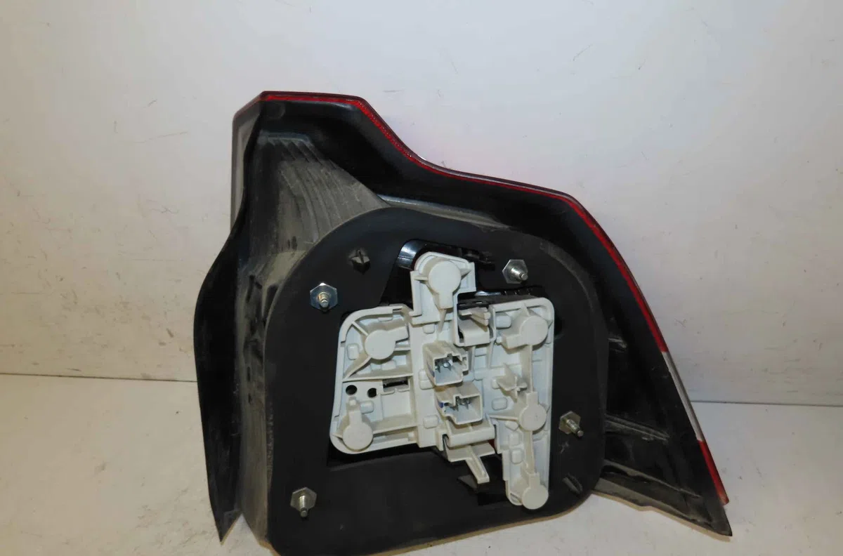 Catadioptre arg VOLVO S40 II occasion — photo 3