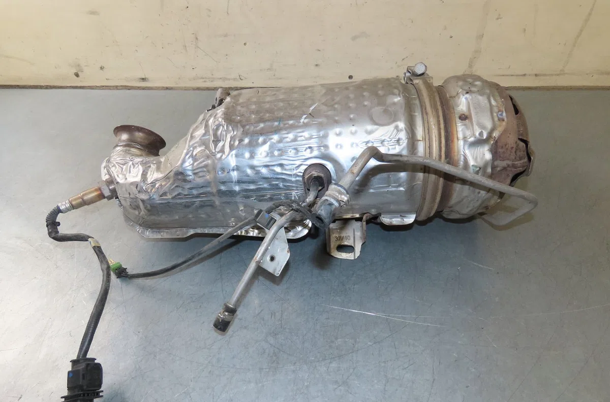 Catalyseur Citroën C4 II (NC_) 1.6 hdi 90 (2009) 5 portes occasion — photo 3