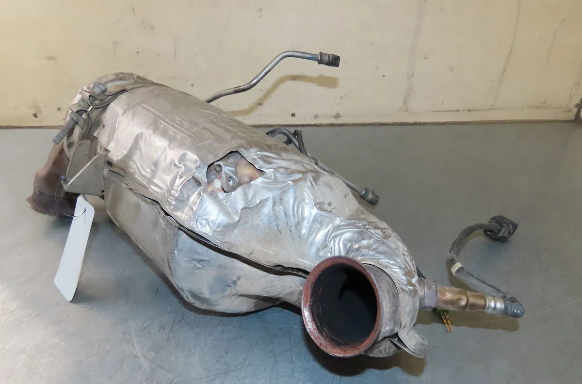 Catalyseur Citroën C4 II (NC_) 1.6 hdi 90 (2009) 5 portes occasion — photo 4