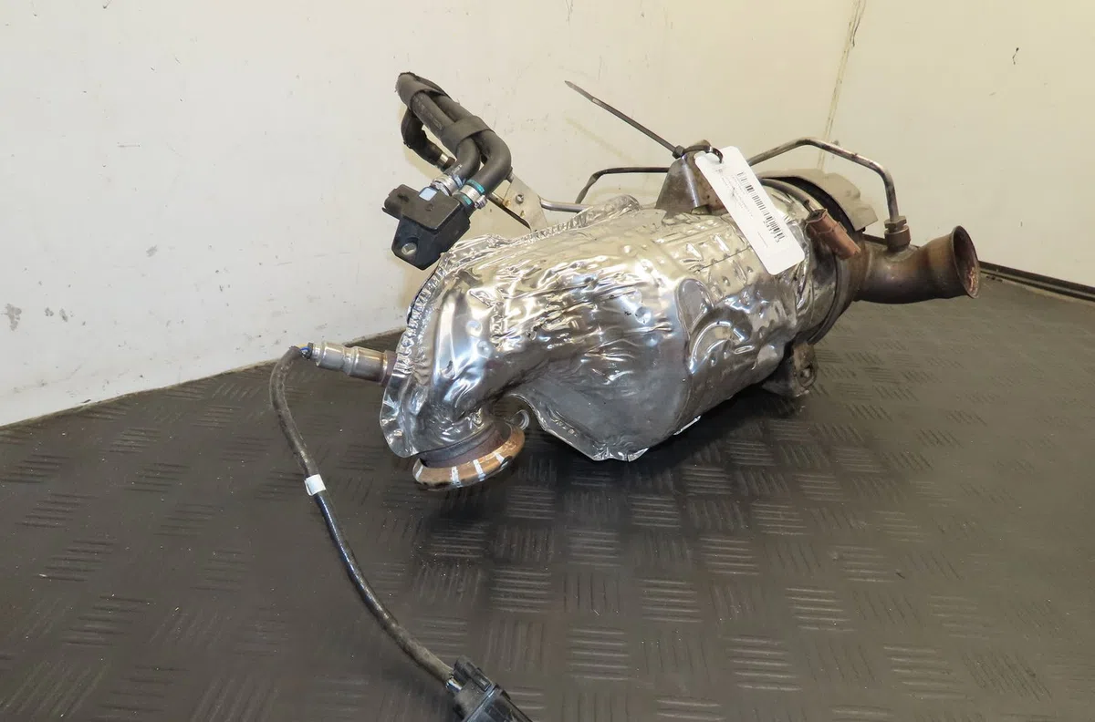 Catalyseur Citroen C4 PICASSO II 1.6 hdi - bluehdi 115 (2013) 5 portes occasion — photo 3