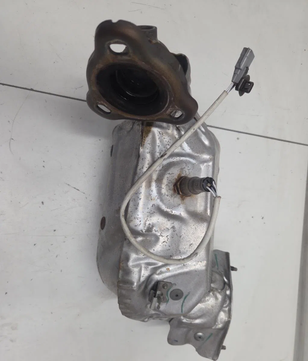 Catalyseur DACIA SANDERO 2 PHASE 1 occasion — photo 2