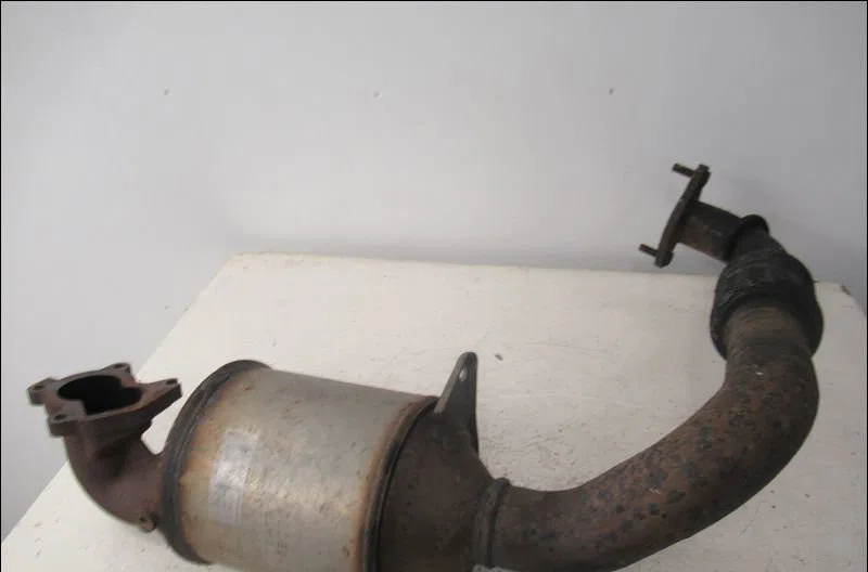 Catalyseur Ford FIESTA VI (CB1, CCN) 1.4 tdci (2010-2012) 3 portes occasion — photo 2