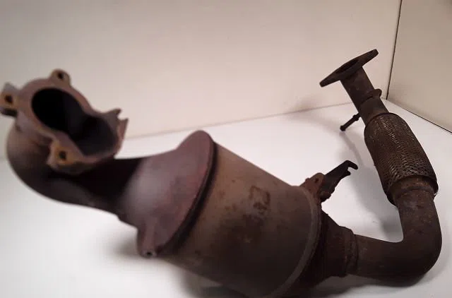Catalyseur Ford FUSION (JU_) 1.4 tdci (2002-2012) 5 portes occasion — photo 2
