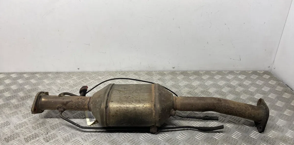 Catalyseur FORD KUGA 1 occasion — photo 2
