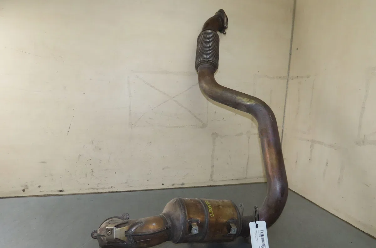 Catalyseur Mercedes-benz CLASSE A (W176) A 160 (176.041) (2015-2018) occasion — photo 2