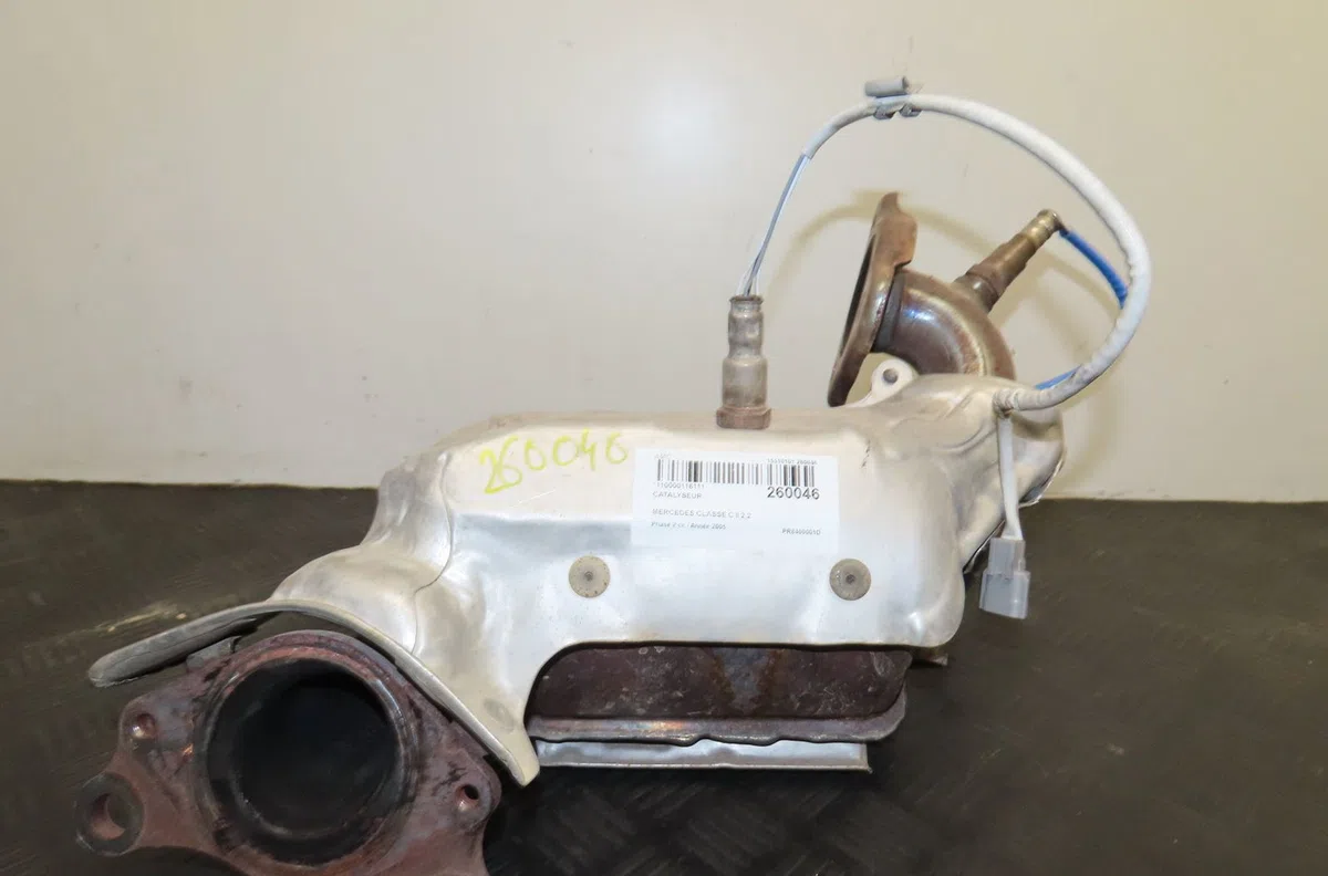 Catalyseur Mercedes-benz CLASSE C (W203) C 200 cdi (203.007) (2003-2007) occasion — photo 2