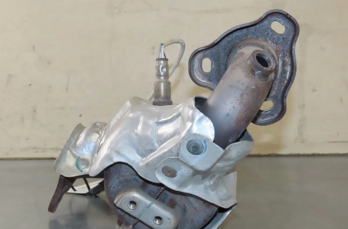 Catalyseur Nissan JUKE (F15) 1.2 dig-t (2014) occasion — photo 2