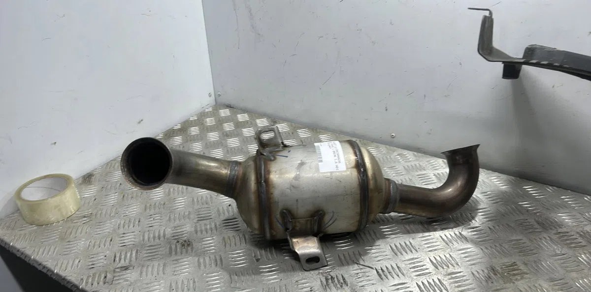 Catalyseur PEUGEOT 207 PHASE 1 BREAK occasion — photo 2