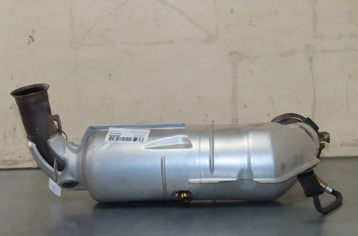 Catalyseur Peugeot 208 I (CA_, CC_) 1.2 thp 110 (2013) occasion — photo 4