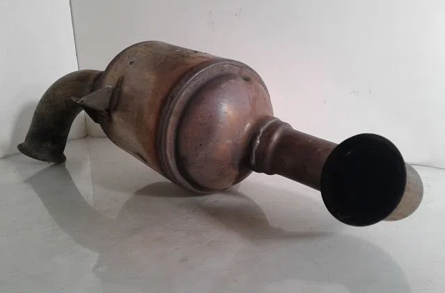 Catalyseur Peugeot 308 I (4A_, 4C_) 1.6 hdi (2007-2014) 5 portes occasion — photo 4