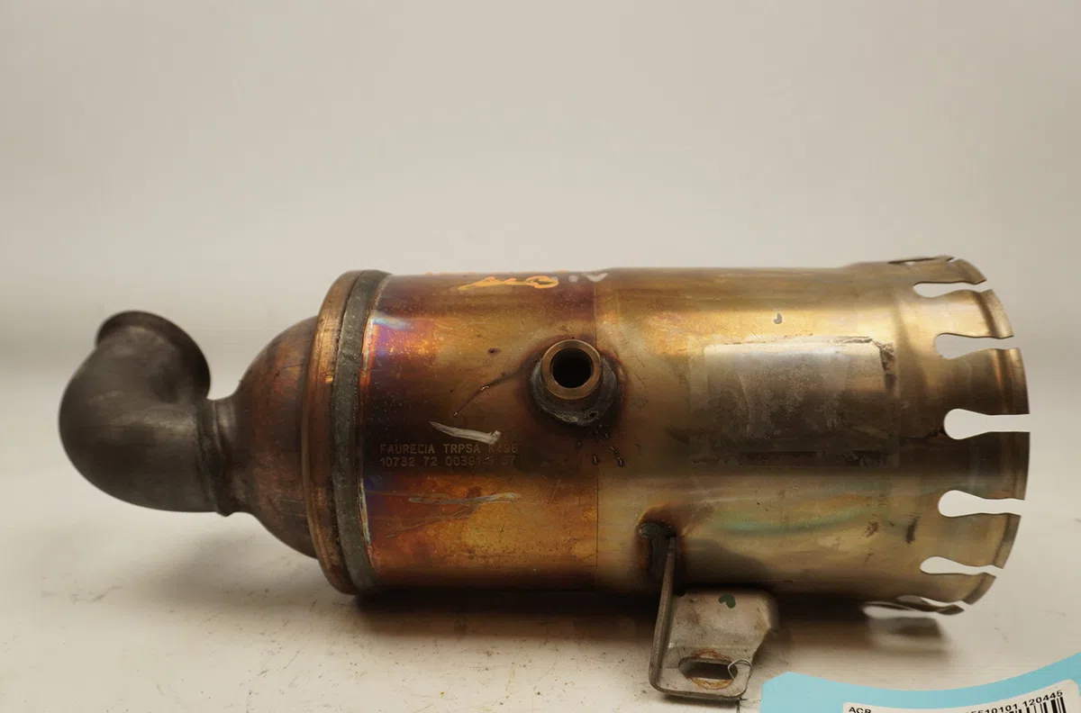Catalyseur Peugeot 308 I (4A_, 4C_) 1.6 hdi (2007-2014) 5 portes occasion — photo 2
