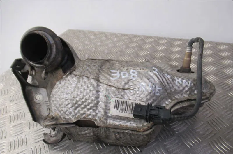 Catalyseur Peugeot 308 I (4A_, 4C_) 2.0 hdi (2007-2014) occasion — photo 2