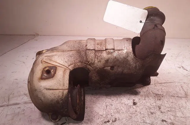 Catalyseur Peugeot 407 SW (6E_) 2.0 hdi 135 (2004-2010) occasion — photo 4
