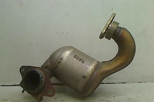 Catalyseur Renault GRAND SCÉNIC II (JM0-1_) 2.0 dci (jm1k) (2005-2008) occasion — photo 3