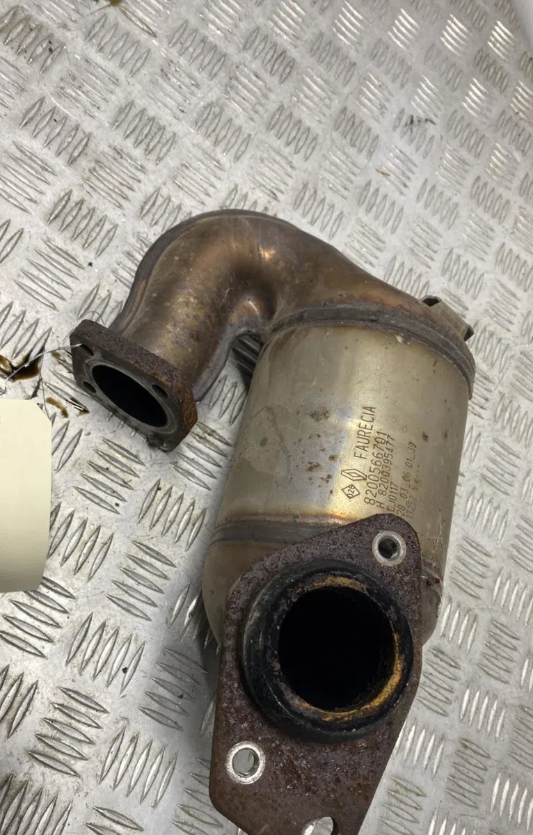 Catalyseur RENAULT SCENIC 2 PHASE 2 occasion — photo 3